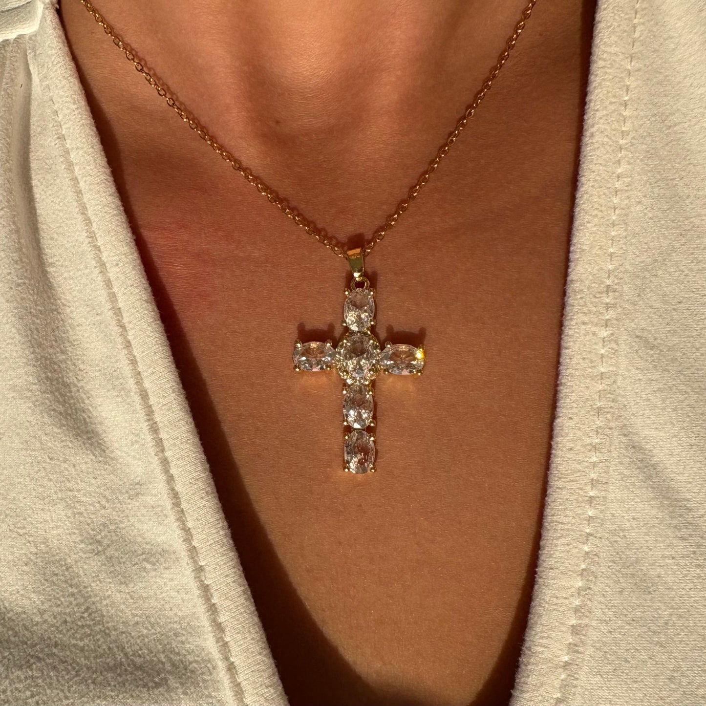 Κολιέ Σταυρός από Ανοξείδωτο Ατσάλι με Ζιργκόν