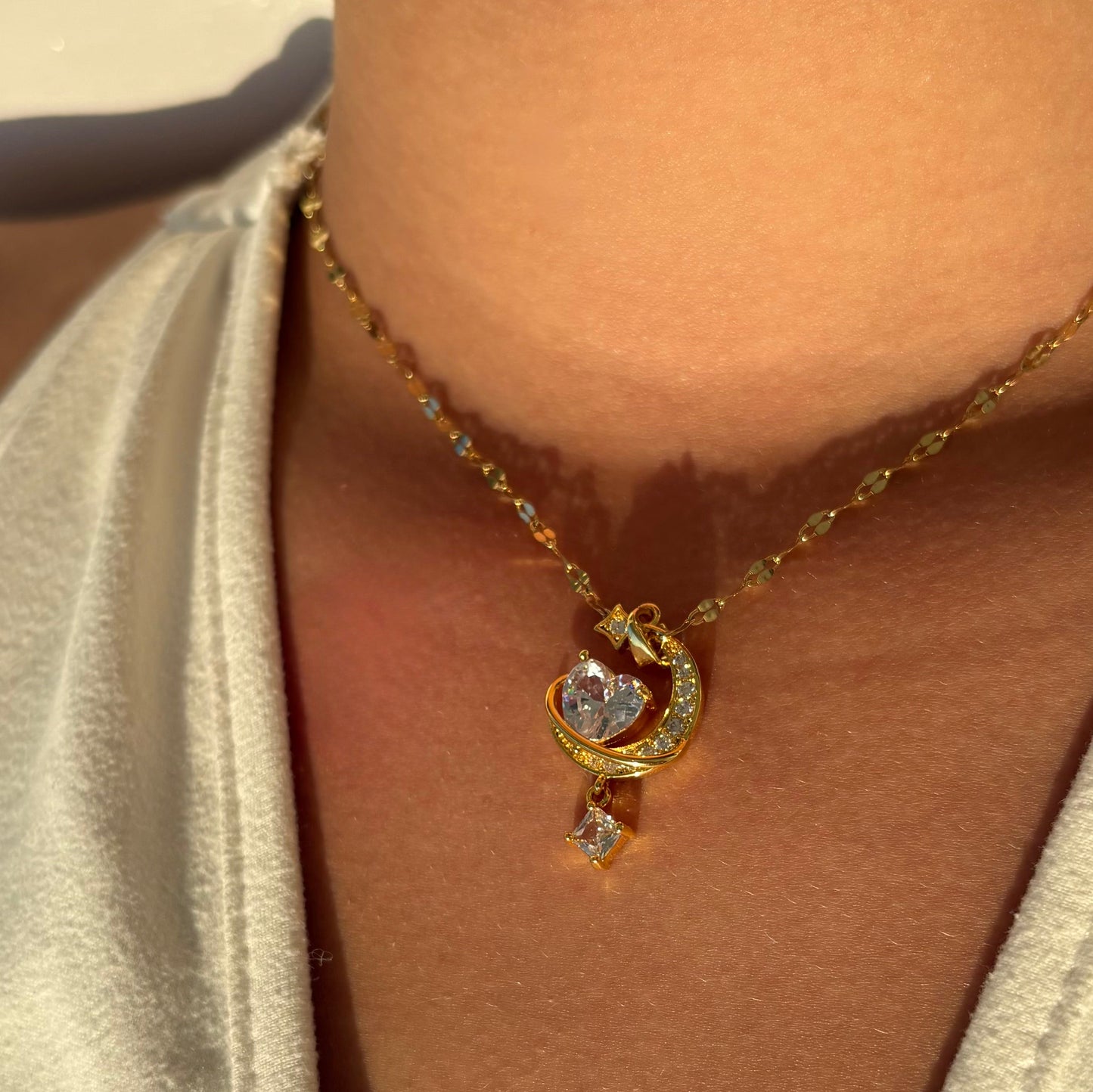 Κολιέ "Φεγγάρι & Καρδιά" από Ανοξείδωτο Ατσάλι με Ζιργκόν